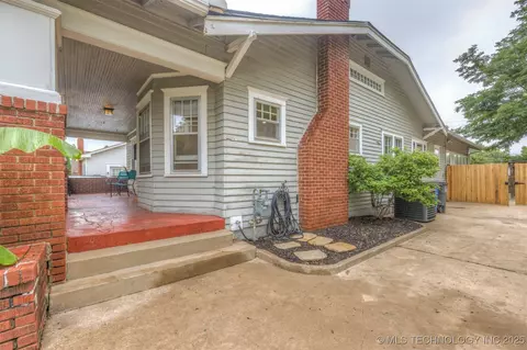2305 E 13th St, Tulsa, OK 74104 photo 4