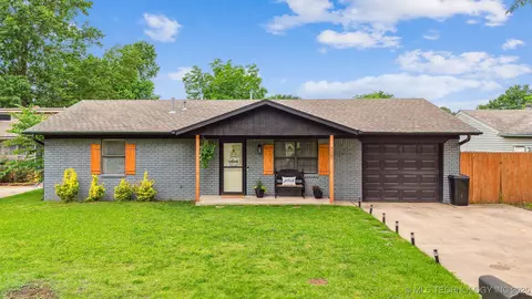 908 Locke St, Pryor, OK 74361