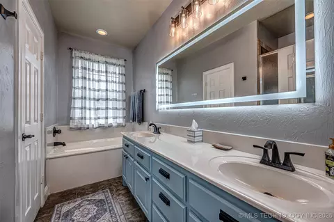 2827 Abbey, Ada, OK 74820 photo 19
