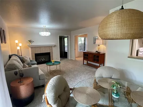 6526 S Memorial Drive 15f, Tulsa, OK 74133