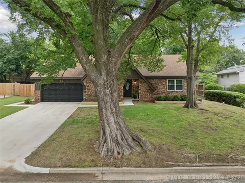 5235 S Zunis Pl, Tulsa, OK 74105