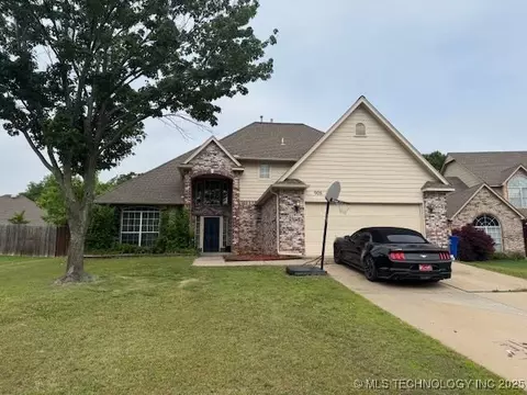908 S Umbrella Cir, Broken Arrow, OK 74012