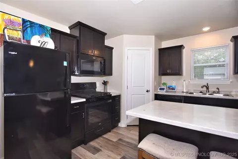 4510 E Young St, Tulsa, OK 74115 photo 9
