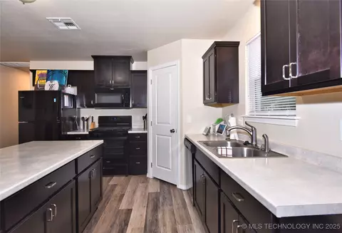 4510 E Young St, Tulsa, OK 74115 photo 8