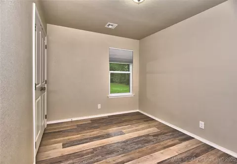 4510 E Young St, Tulsa, OK 74115 photo 18
