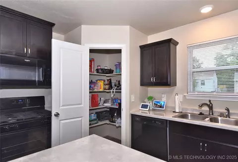 4510 E Young St, Tulsa, OK 74115 photo 11