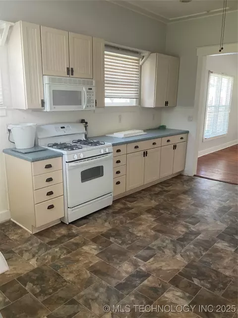 301 Elm Ave, Eufaula, OK 74432 photo 22