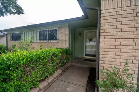 11612 E 28th St, Tulsa, OK 74129 photo 4