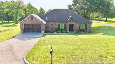 2102 N Peaceful Ln, Stigler, OK 74462