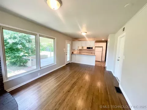 7531 E 28th St, Tulsa, OK 74129 photo 5