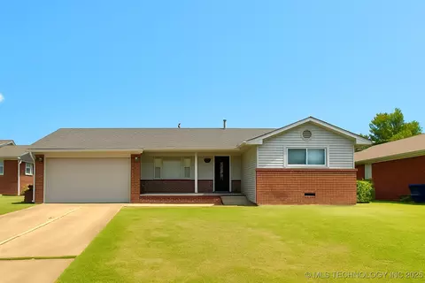 7531 E 28th St, Tulsa, OK 74129 photo 2