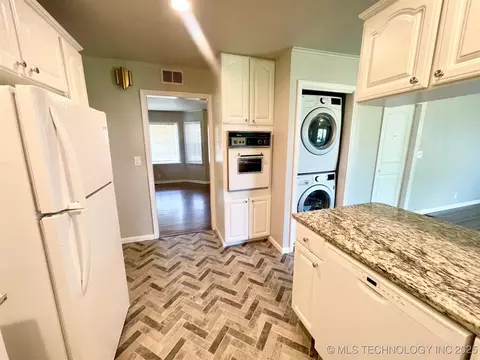 7531 E 28th St, Tulsa, OK 74129 photo 10