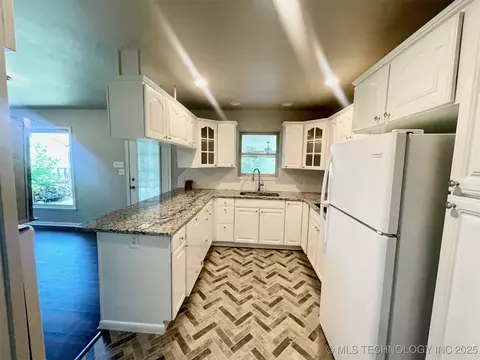 7531 E 28th St, Tulsa, OK 74129 photo 8