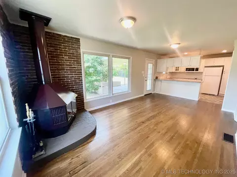 7531 E 28th St, Tulsa, OK 74129 photo 4