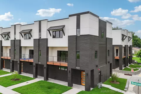 3755 S Riverside Drive 3755, Tulsa, OK 74105