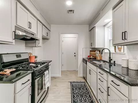 316 E Austin St, Broken Arrow, OK 74011 photo 32