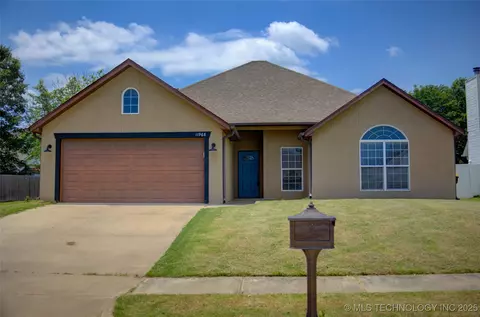 11968 S 270th East Ave, Coweta, OK 74429