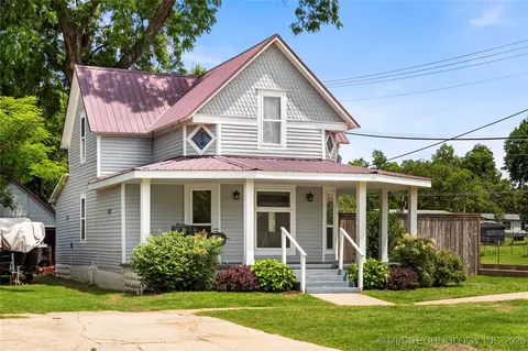 206 W Grand, Tonkawa, OK 74653