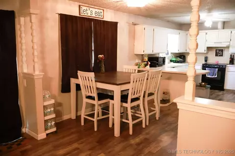 101 Honeysuckle Ln, Pryor, OK 74361 photo 5
