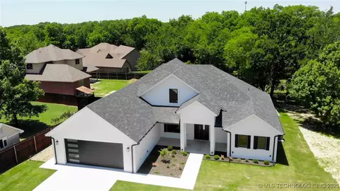1223 Buckingham, Ardmore, OK 73401 photo 4