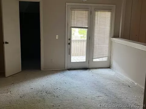 2219 E 55th Court S 2219, Tulsa, OK 74105 photo 9