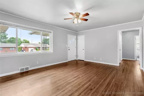 7820 E 4th St, Tulsa, OK 74112 photo 5