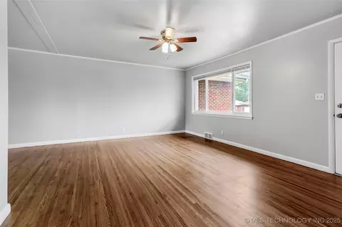 7820 E 4th St, Tulsa, OK 74112 photo 4