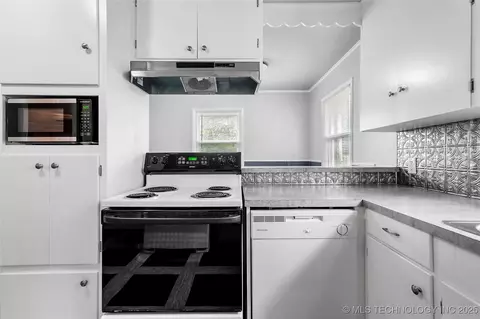 7820 E 4th St, Tulsa, OK 74112 photo 12