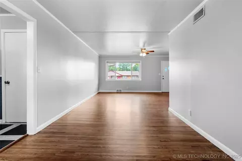 7820 E 4th St, Tulsa, OK 74112 photo 8