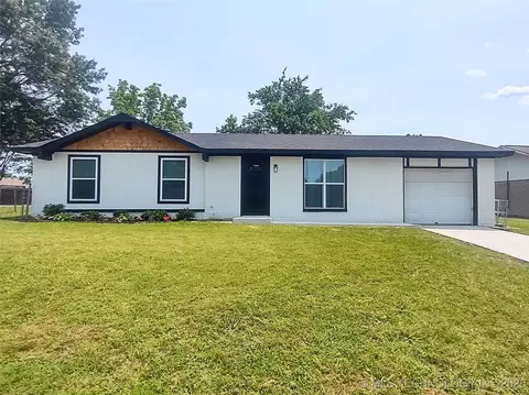 1400 NE 3rd St, Pryor, OK 74361
