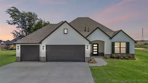 14129 N 54th East Ave, Collinsville, OK 74021