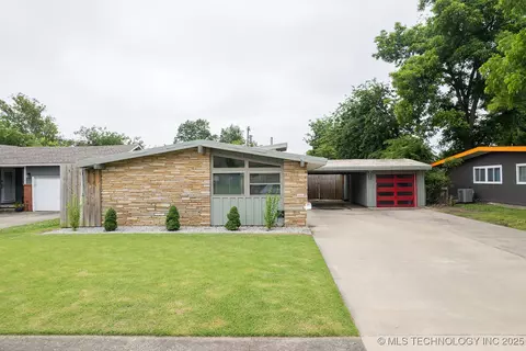 5770 E 26th St, Tulsa, OK 74114 photo 2
