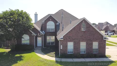 703 N Butternut Ct, Broken Arrow, OK 74012