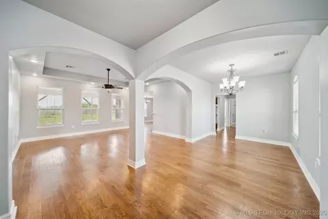 222 E 498 Cir, Pryor, OK 74361 photo 7
