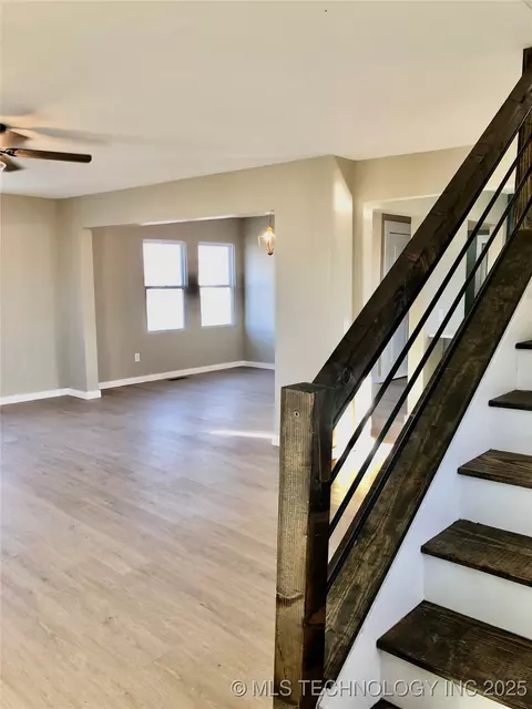1423 E Walnut St, Cushing, OK 74023 photo 12