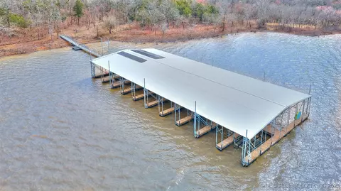 1 Mcnally Rd, Eufaula, OK 74432