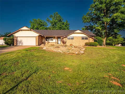 1826 W Mcgill, Eufaula, OK 74432