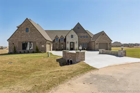 10859 N 83rd East Ct, Owasso, OK 74055