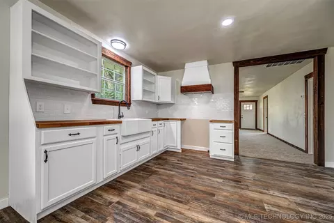 211 N 3rd St, Davis, OK 73030 photo 18