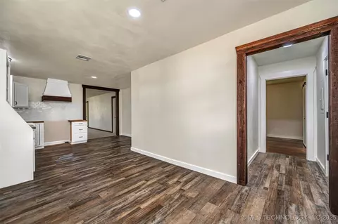 211 N 3rd St, Davis, OK 73030 photo 20