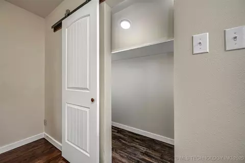 211 N 3rd St, Davis, OK 73030 photo 14