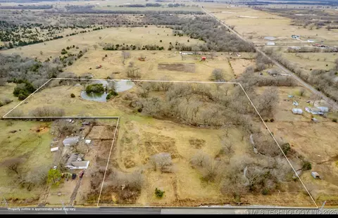 S 353rd East Avenue S, Coweta, OK 74429