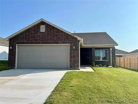 11647 S 274th East Pl, Coweta, OK 74429