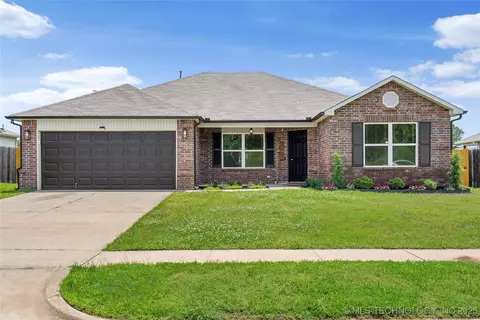 14911 S 274th East Ave, Coweta, OK 74429