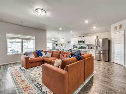 23285 E 114th St, Broken Arrow, OK 74014 photo 6