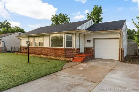4138 E 36th St, Tulsa, OK 74135 photo 2