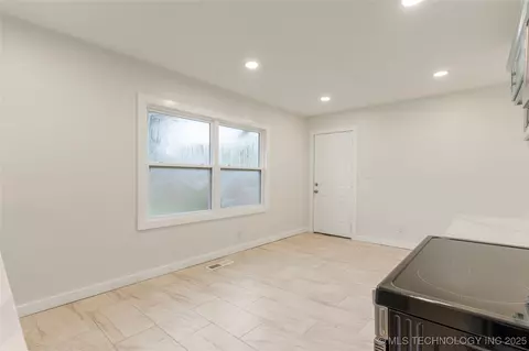 4138 E 36th St, Tulsa, OK 74135 photo 9