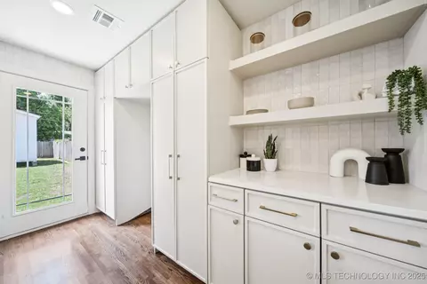 268 E 45th Ct, Tulsa, OK 74105 photo 9