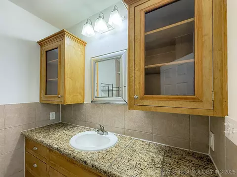 1109 E Corona St, Ada, OK 74820 photo 10