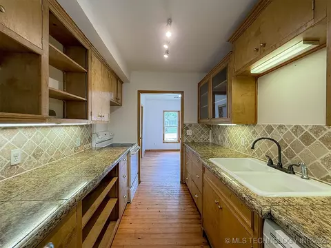 1109 E Corona St, Ada, OK 74820 photo 20